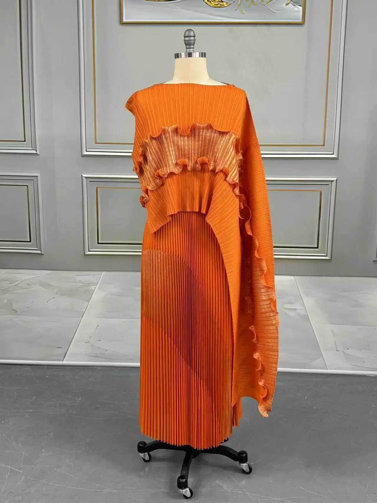Free Size Pleated Skirt Suit One-shoulder Top + long Skirt Women's 2-piece Set