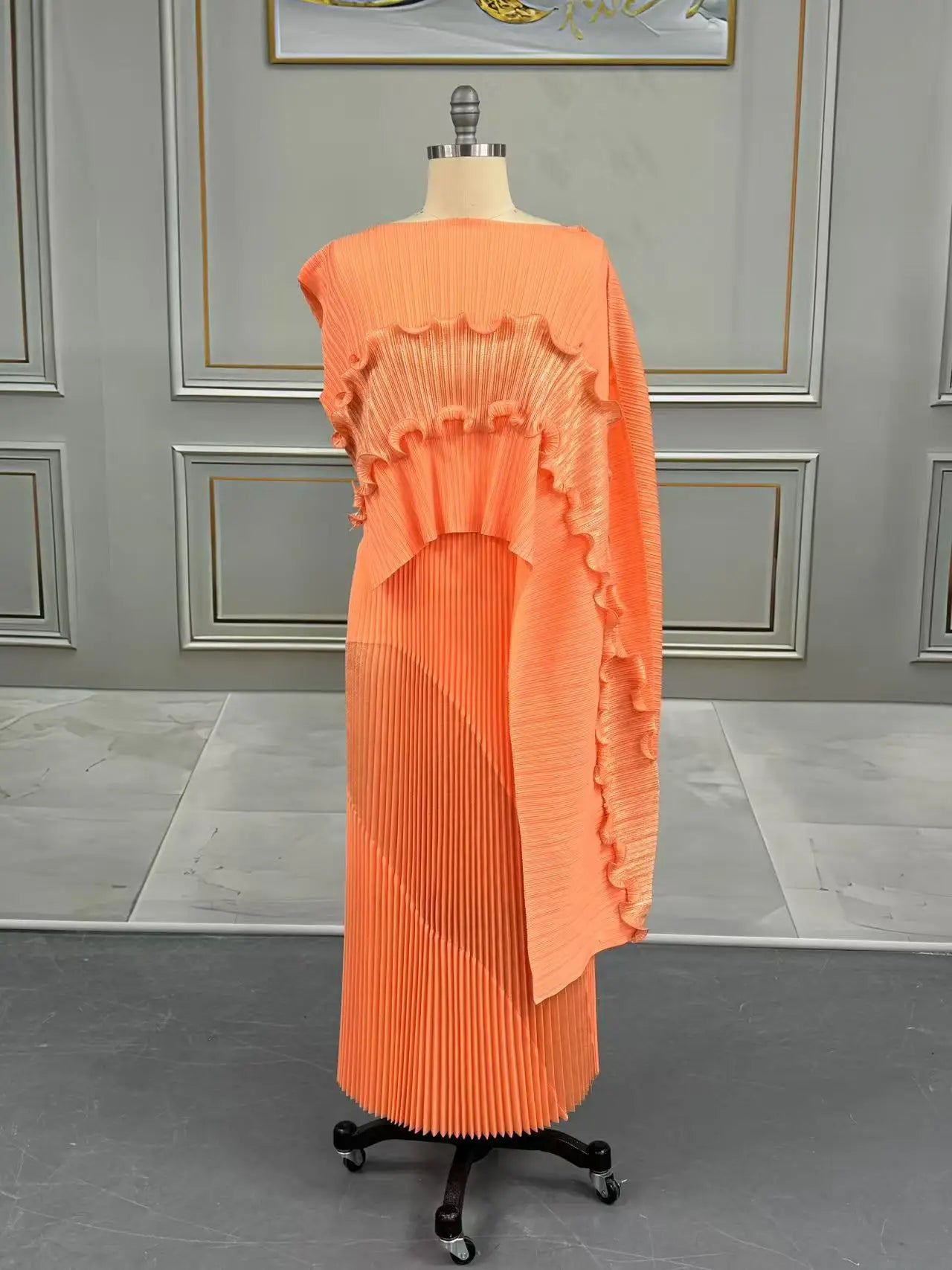 Free Size Pleated Skirt Suit One-shoulder Top + long Skirt Women's 2-piece Set