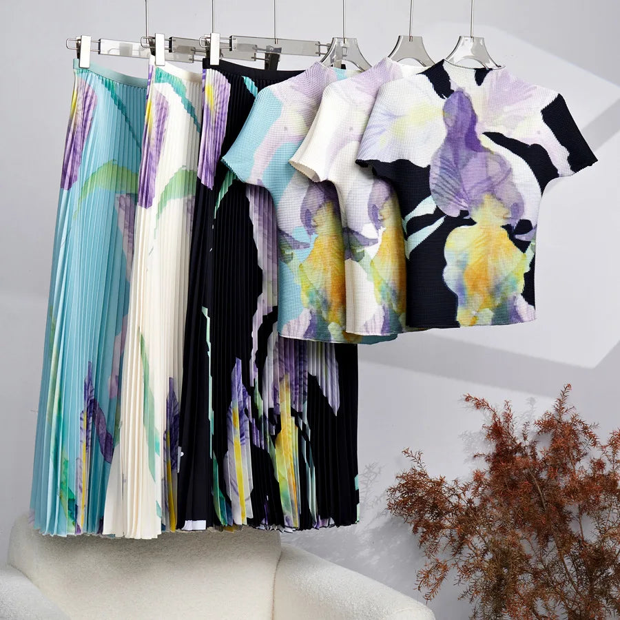 Women Pleated Flower Print Short Sleeve T-Shirt With A-Line Pleated Long Skirt Set Two Piece Suit