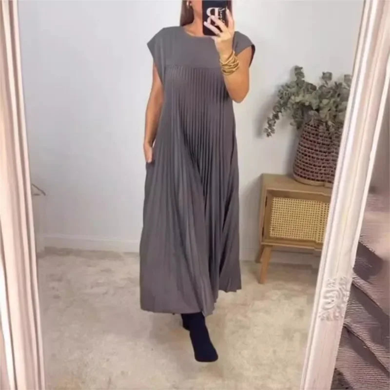 Long Dress Summer O-Neck Sleeveless Pleated Maxi Women's Dress