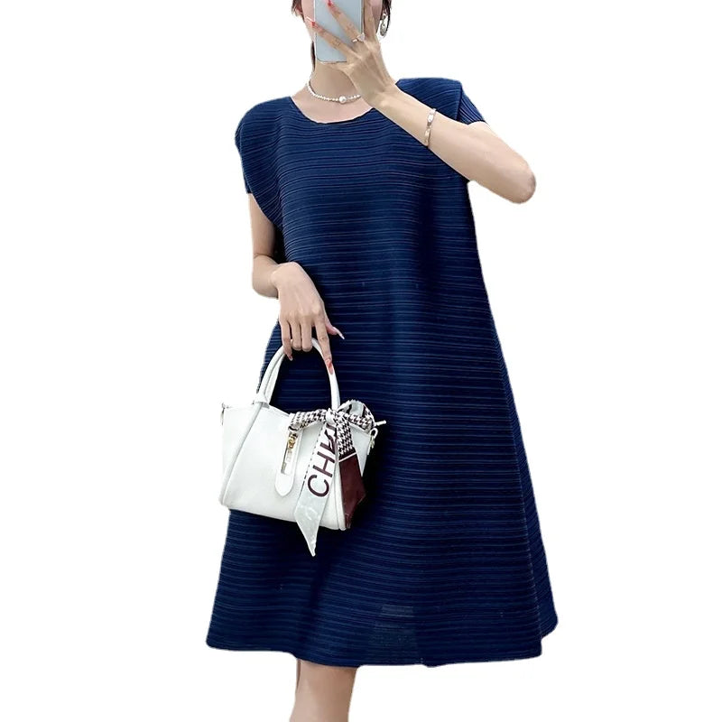 Pleated Simple Loose Figure Flattering Dress Women