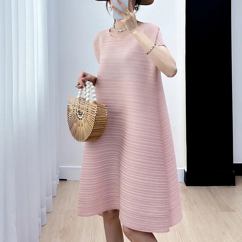 Pleated Simple Loose Figure Flattering Dress Women