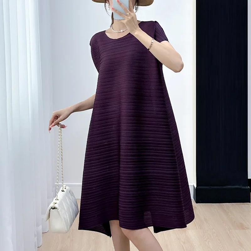 Pleated Simple Loose Figure Flattering Dress Women