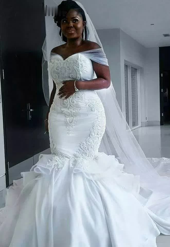 Women Bridal Dress Halter Mermaid Trumpet Wedding Gown 2019